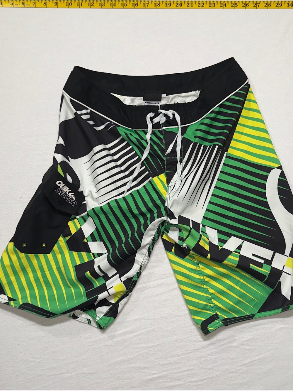Quiksilver Men’s Green Yellow Black Graphic Board Shorts